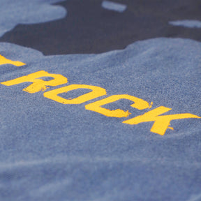 Playera Manga Corta Under Armour para Hombre Project Rock Brahma Bull SS Azul