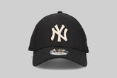 New Era New York Yankees MLB League Essentials 9Forty Strapback Cap