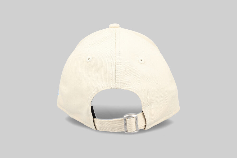 Women's New Era New York Yankees MLB  League Essentials 9Forty Strapback Cap