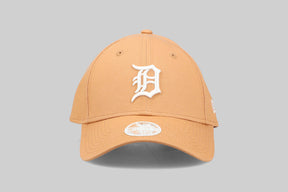 Women's New Era Detroit Tigers MLB League Essentials 9Forty Strapback Cap